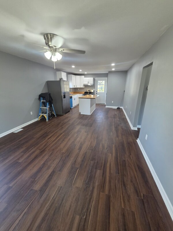 Foto del edificio - 513 N Miles St