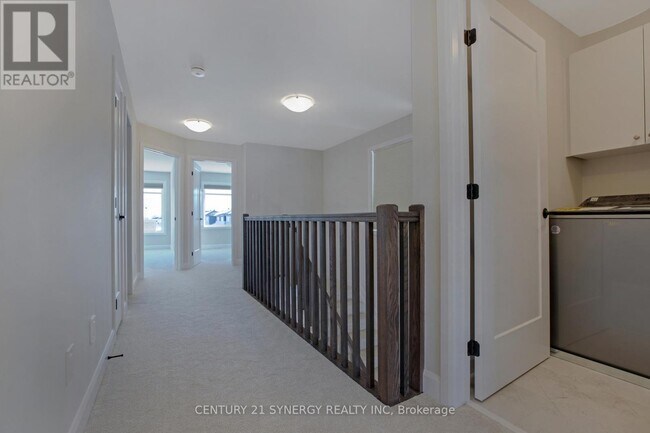 Building Photo - 708 Taliesin Cres