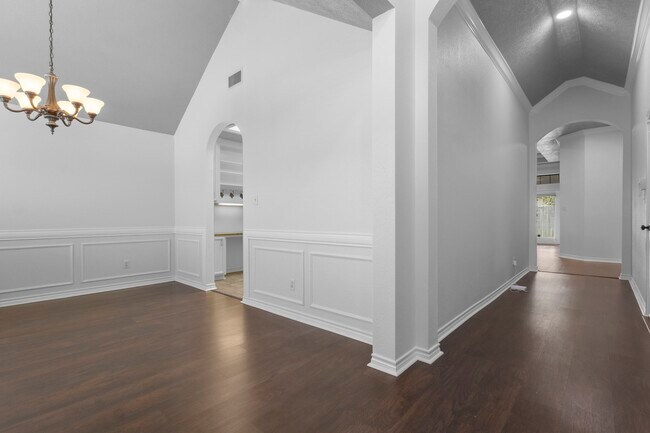 Foto del edificio - 405 Harbor Oaks Dr