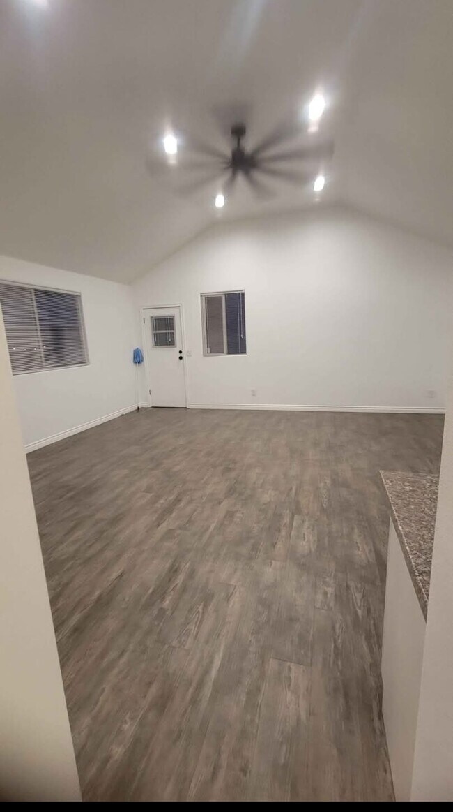 Diningroom Area - 1276 N Hamilton Blvd