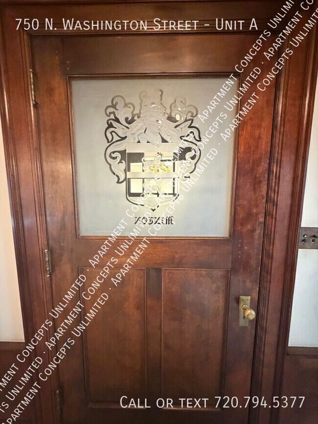 Foto del edificio - 750 N Washington St