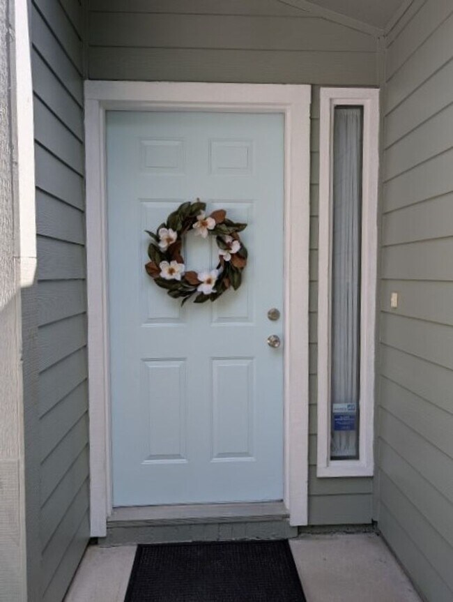 Foto del edificio - 4515 Carolyn Cove Ln S