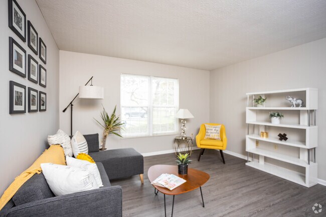 Interior Photo - The Cove at Cooper Lakes