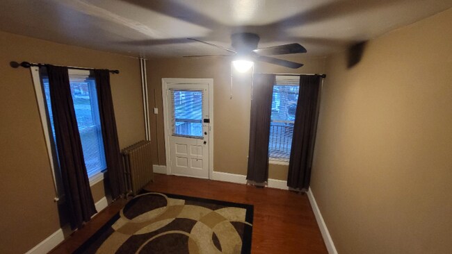 Foto del edificio - 132 Wildwood Ave