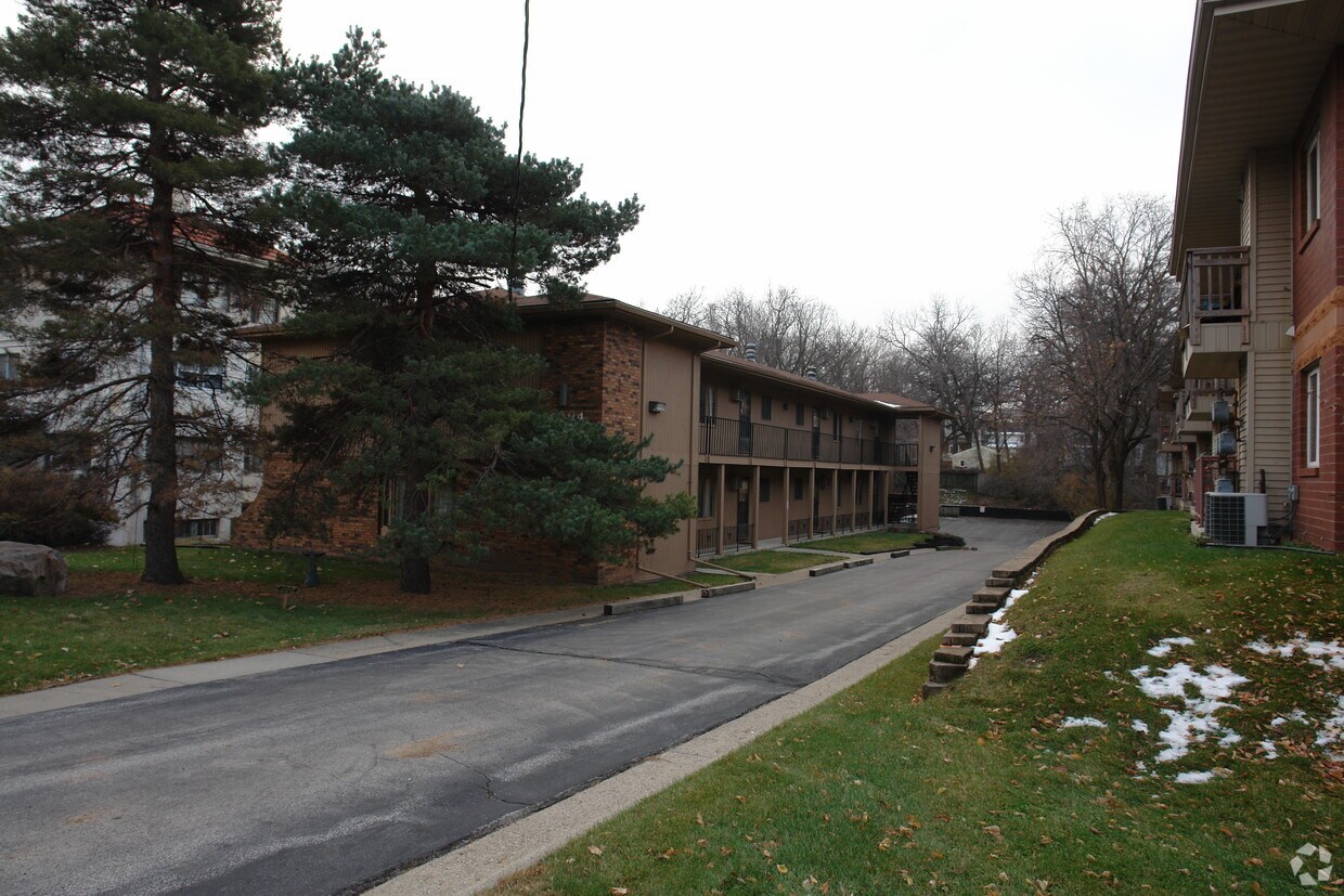 Foto principal - 4004 University Ave