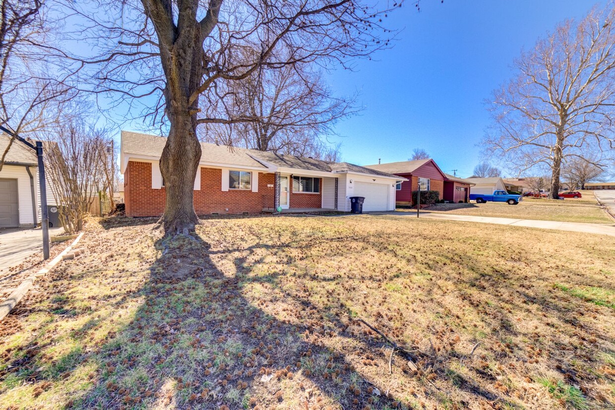 Primary Photo - Gorgeous Midtown 3 Bedroom Remodel!