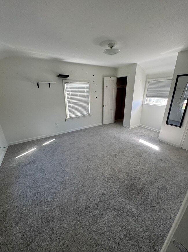 Building Photo - 1435 Grenleigh Rd