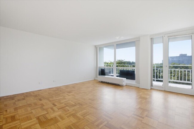 Foto del edificio - 601 E 32nd St