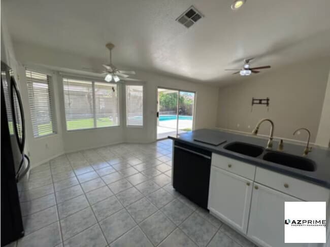 Building Photo - HAPPY HOME