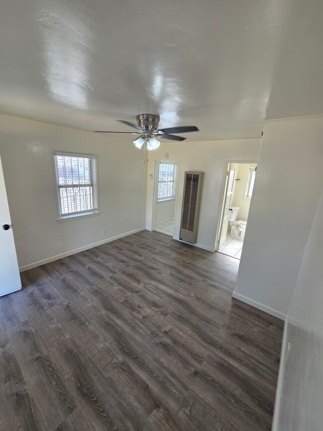 Foto del edificio - 5721 Loveland St