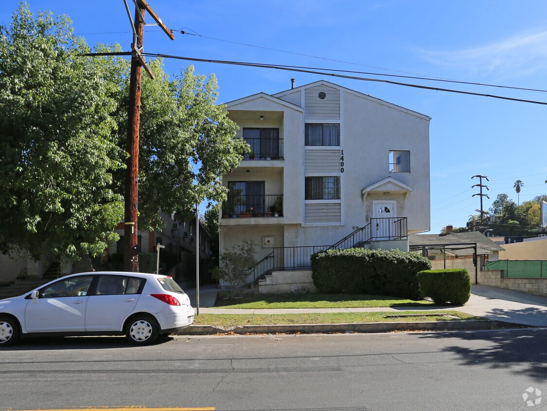 Building Photo - 1400 Eagle Vista Dr