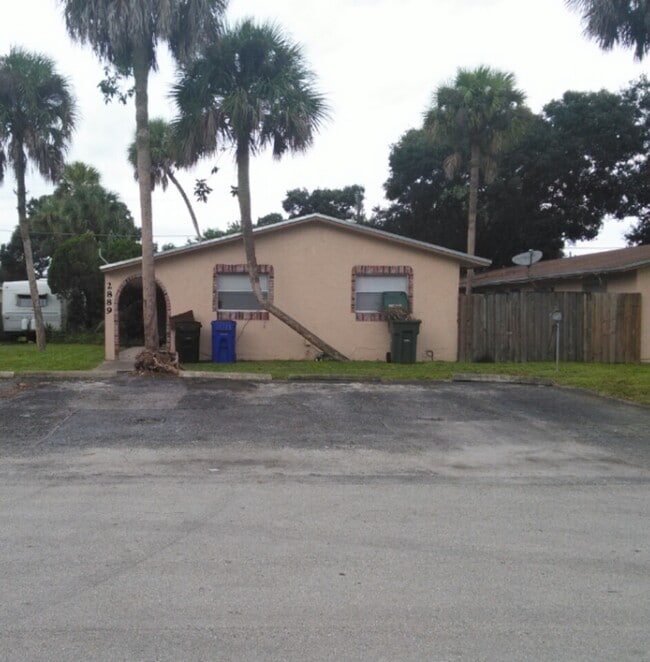 Stylish Fort Lauderdale 3/2 with Stainless... - Stylish Fort Lauderdale 3/2 with Stainless... House