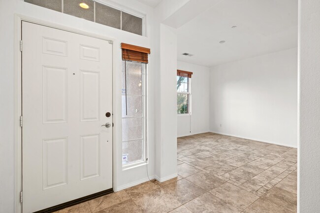 Foto del edificio - 2651 Desert Breeze Way