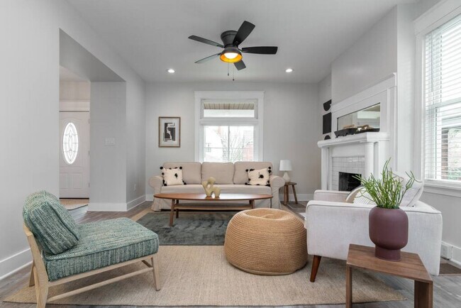 Building Photo - 2105 Burnet Ave