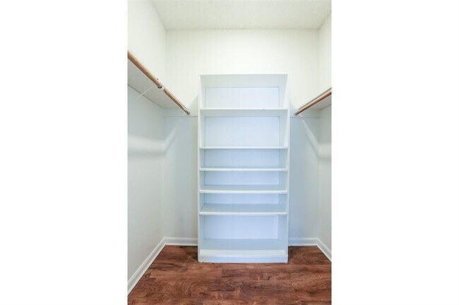 Foto del edificio - 912 W 22nd St