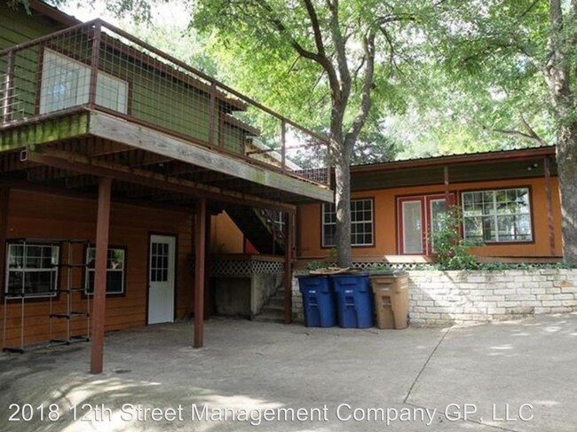 Building Photo - 4 br, 2 bath House - 1609 Sylvan Dr