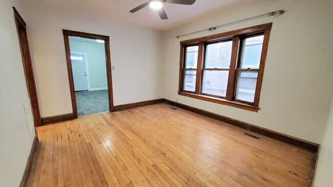 Building Photo - 4821 N Rockwell St