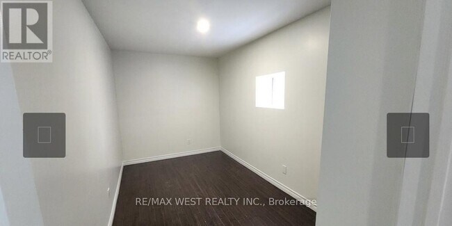 Building Photo - 645 Townline Rd N