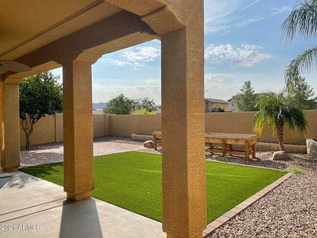 Building Photo - 3 bedroom for rent in Sun Groves