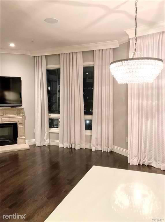 Building Photo - 2 br, 3 bath House - 660 Caruso Ave