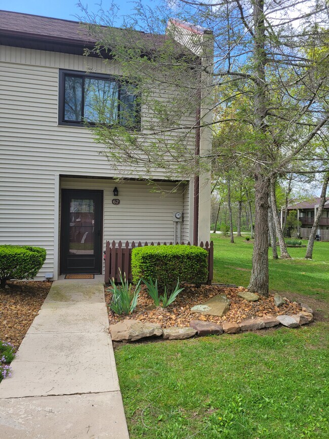 Building Photo - 62 Wilshire Heights Dr