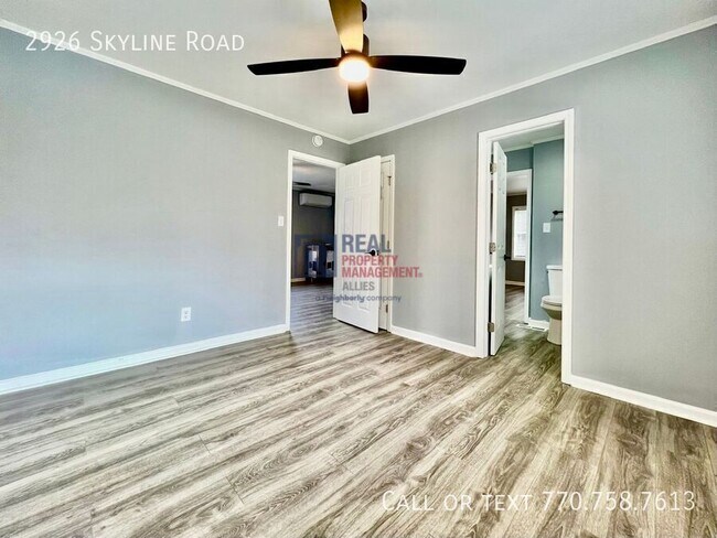 Foto del edificio - 2926 Skyline Rd