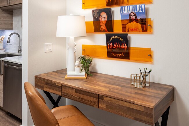 Foto del edificio - Now Leasing – Up to 6 Weeks Rent-Free