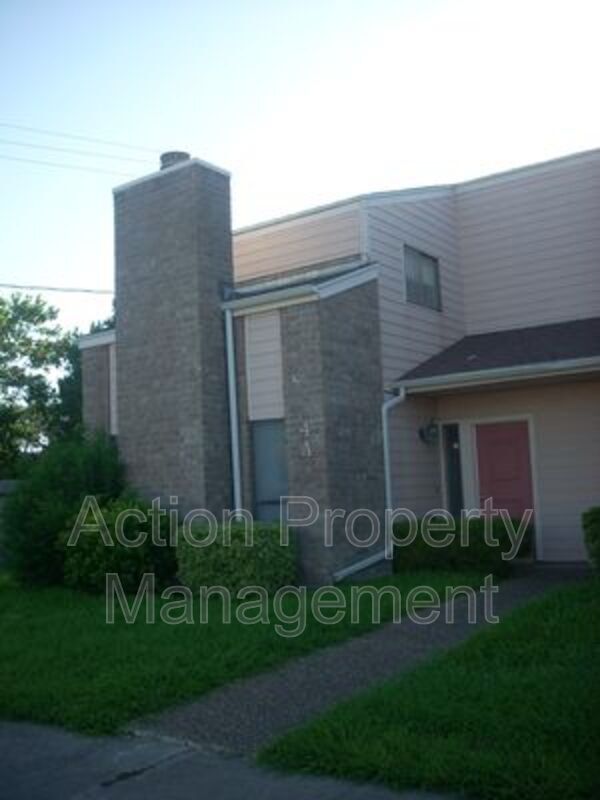 5001 Middlecoff Cir, Corpus Christi, TX 78413 House Rental in Corpus