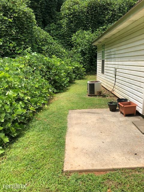 Building Photo - 2 br, 1 bath Townhome - 209 E Wilson Mill ...