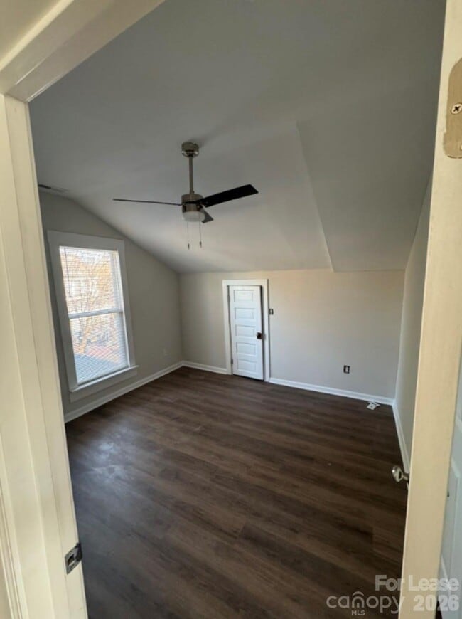 Foto del edificio - 711 S Jackson St