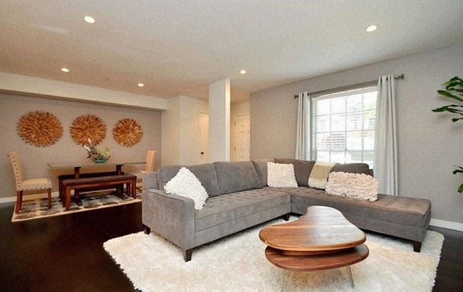 Foto del edificio - 351 N Post Oak Ln