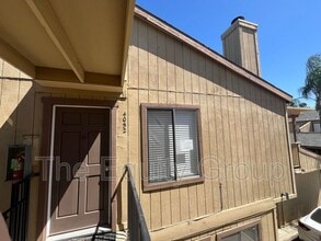 Building Photo - 4052 W Meadow Ave
