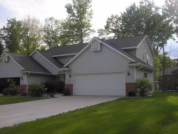 Primary Photo - 3 bedroom in Suamico WI 54173