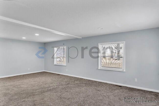 Foto del edificio - 1615 E 90th St S