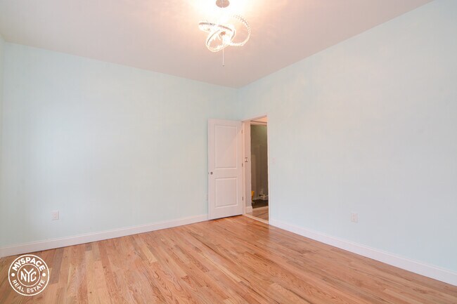 Foto del edificio - 637 St Marks Ave