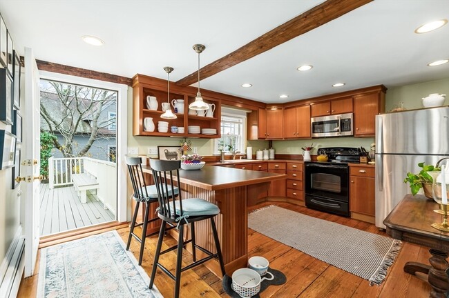 Building Photo - 6 Morse Ct