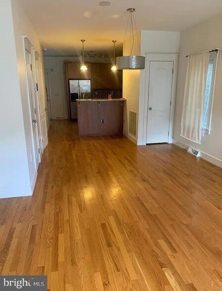 Foto del edificio - 336 Leverington Ave
