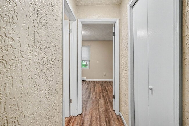 Building Photo - SUMMER MOVE IN SPECIAL- $300 off your move-in before July ***Ask about our Security Deposit Alter...