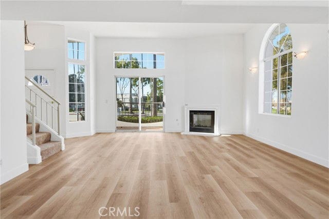 Building Photo - 200 N Catalina Ave