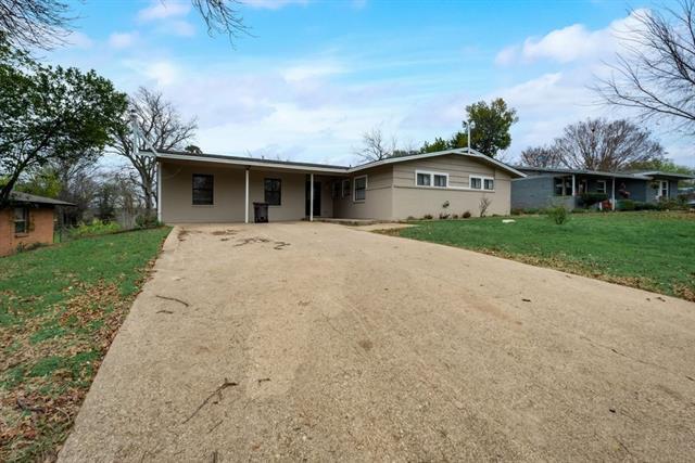 Foto del edificio - 5224 Trail Lake Dr