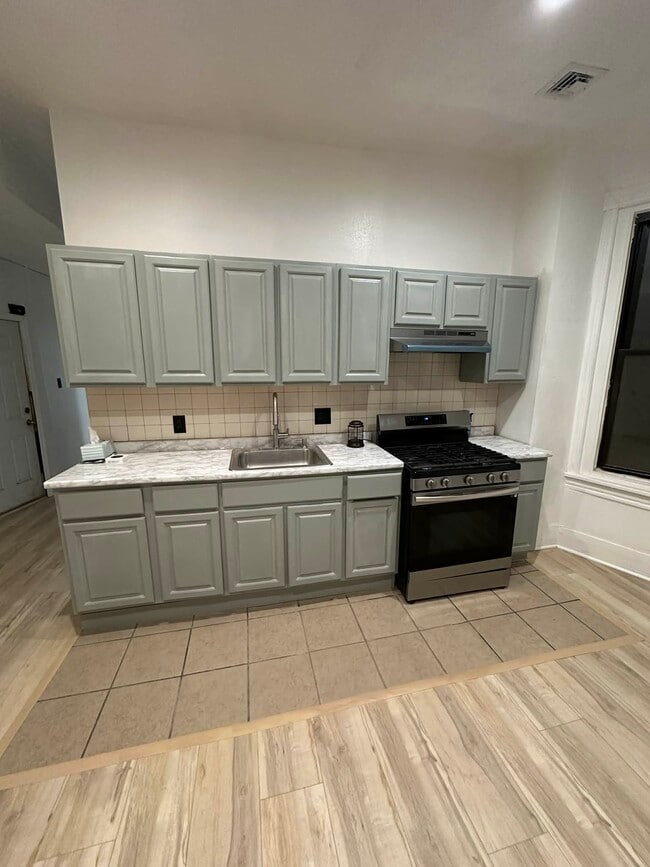 Foto del edificio - 3343 N 16th St