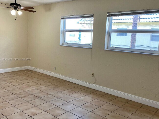 Foto del edificio - 4061 N Dixie Hwy