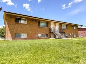 Building Photo - 1748 S 500 E