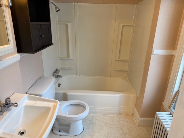 Building Photo - 27 Myrtle St