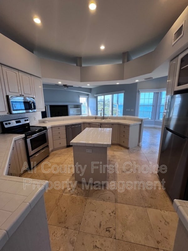 Building Photo - 2041 Harbour Watch Cir