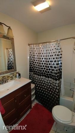 Building Photo - 3 br, 1 bath House - 1188 Chestnut St
