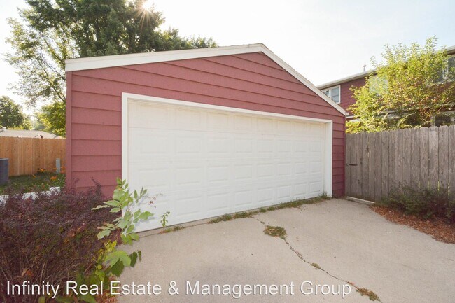 Foto del edificio - 3 br, 1.5 bath House - 1303 8-1/2 St SE