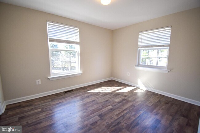 Building Photo - 2011 Limekiln Pike