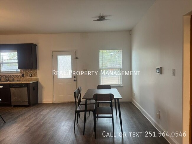 Foto del edificio - 12876 Pearsons Pl Dr