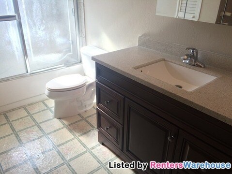 Building Photo - 4303 S Beech Way